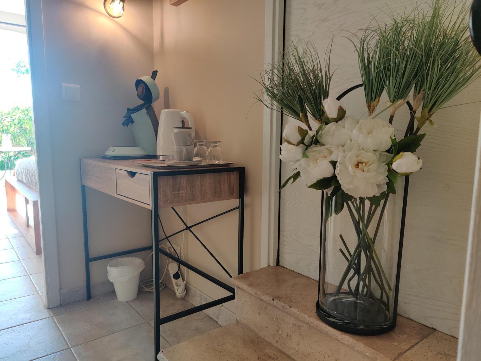 Les Collines De St Paul Bed & Breakfast Saint-Paul-de-Vence Exterior photo